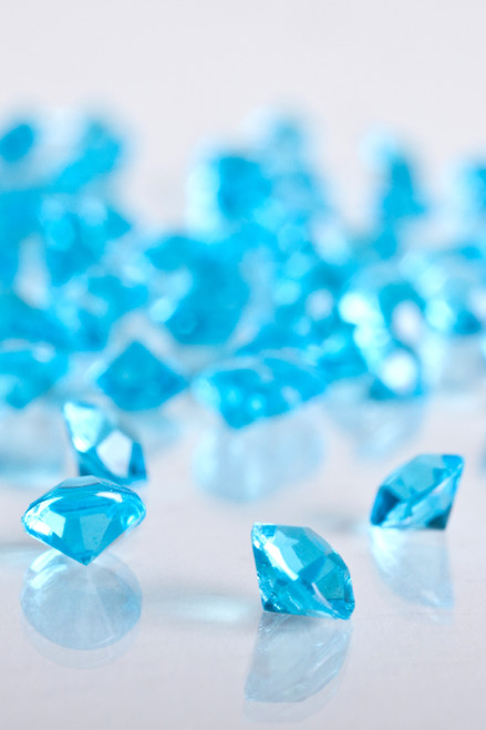 Diamond Confetti - 2000 pcs - 1 Carat (6.5mm) - Ice Blue Acrylic Diamonds