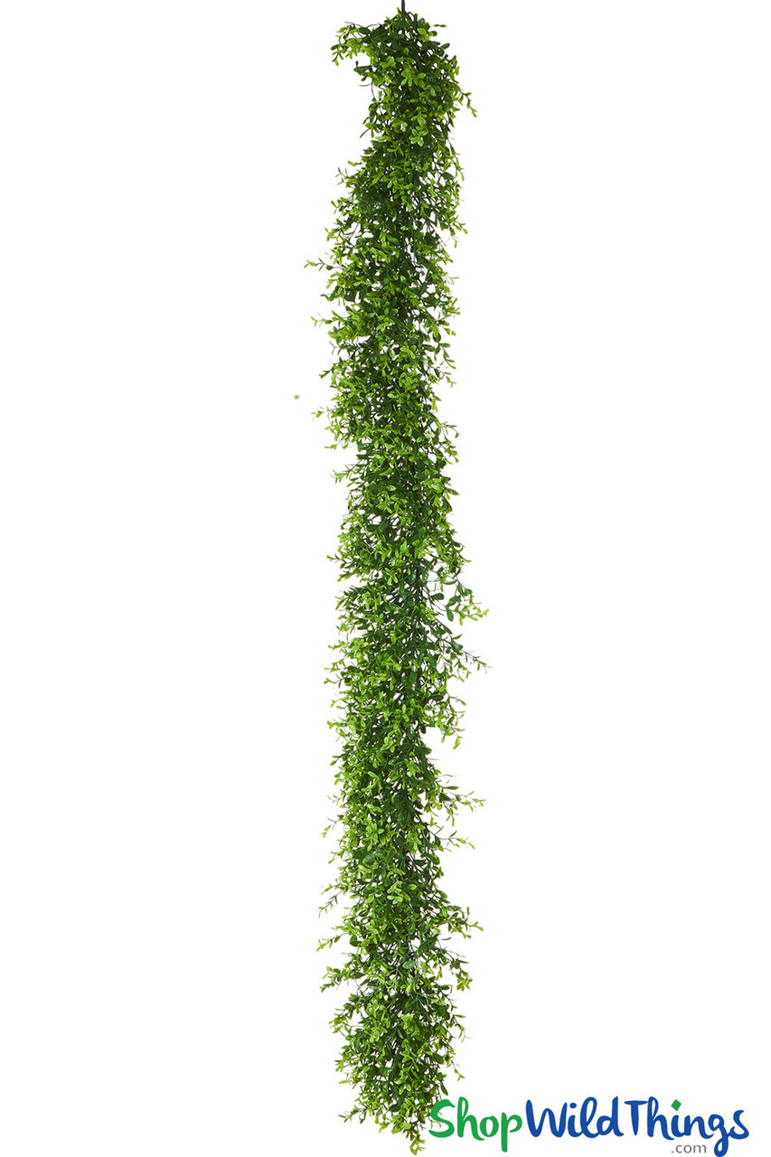 Image of Greenery Garlands - 20 Magnificent Styles in Stock