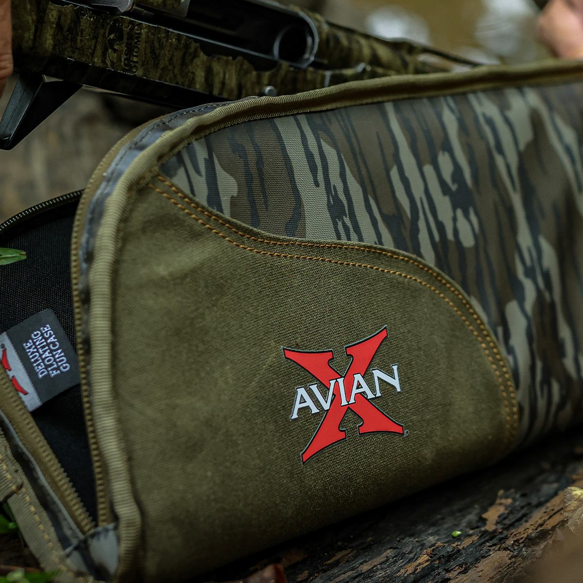 Deluxe Floating  Gun Case