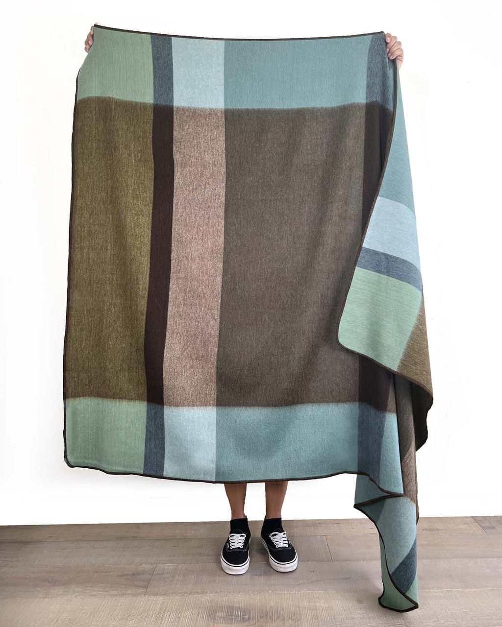 Alpaca Throw Blanket - Thumbnail 4