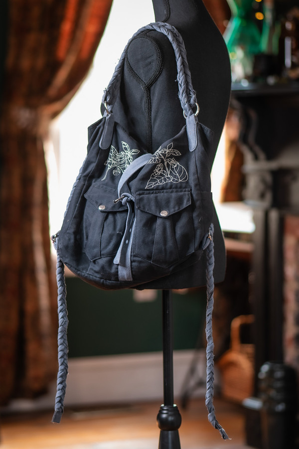 Nightshade Convertible Bag Sample - Black/Gray