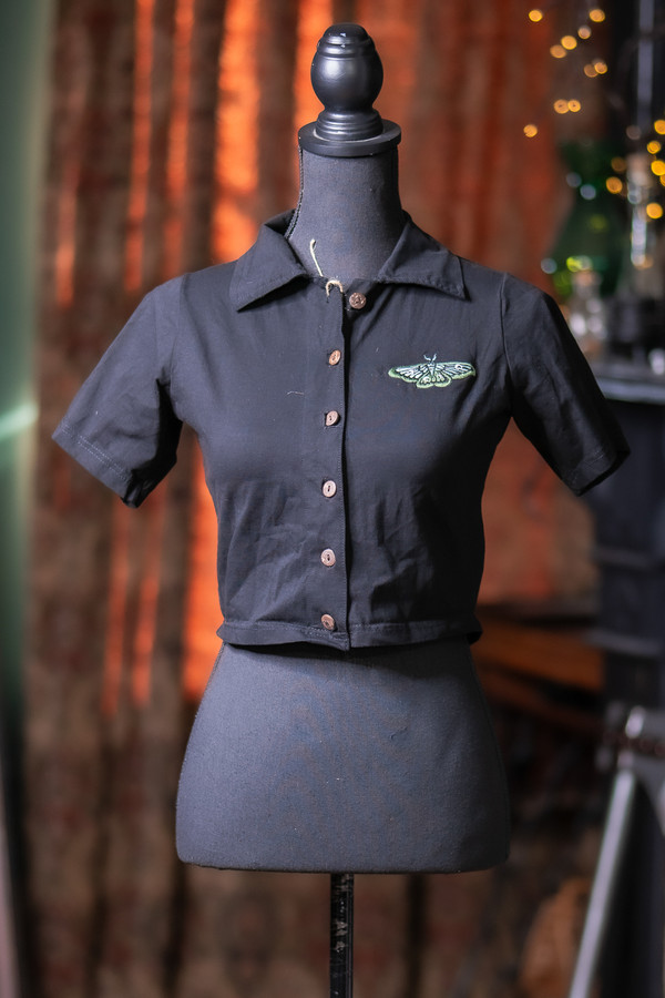 Luna Moth Collared Crop Tee Sample - Black/Green - Small