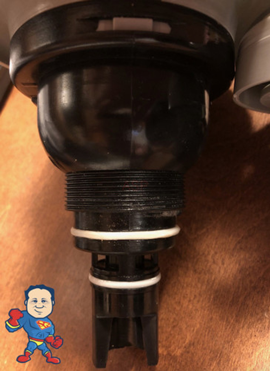 If your old jet looks like that and has threads on the back of the jet shoulder this jet will not work..