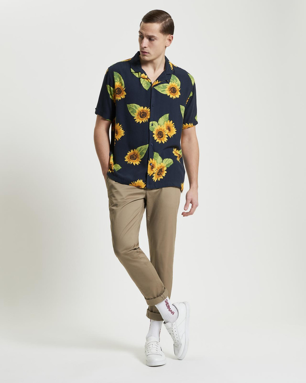 Short Sleeve Sunflower Print Shirt in Midnight