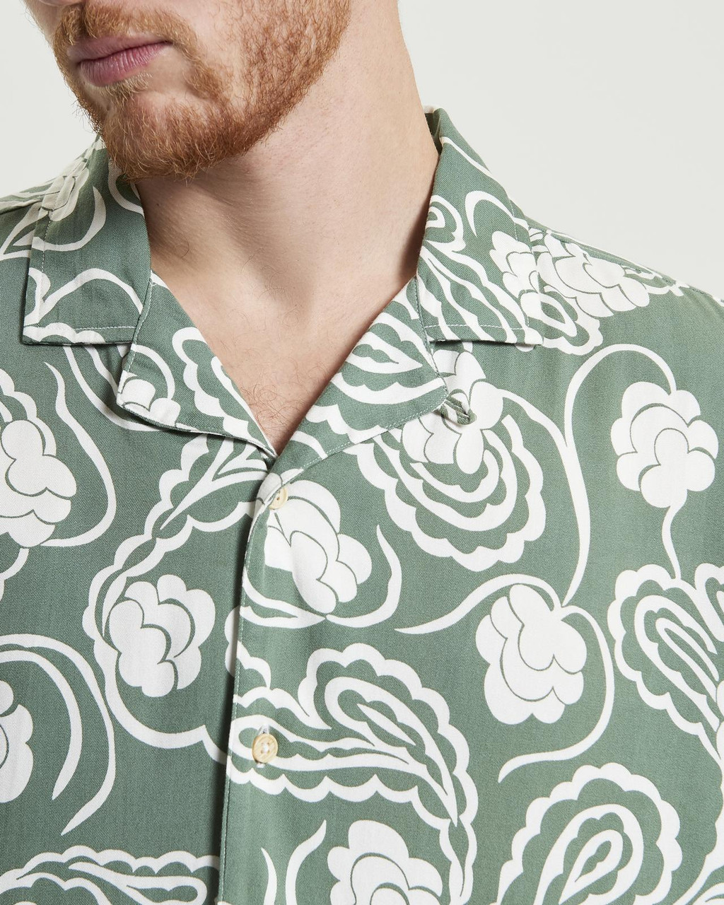 Short Sleeve Paisley Swirl Shirt in Pale Khaki