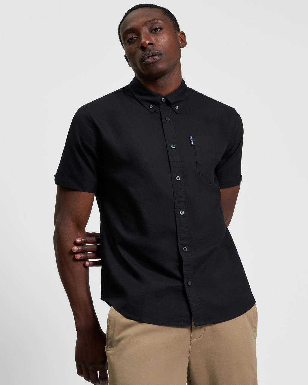 Short Sleeve Signature Oxford Shirt in Black