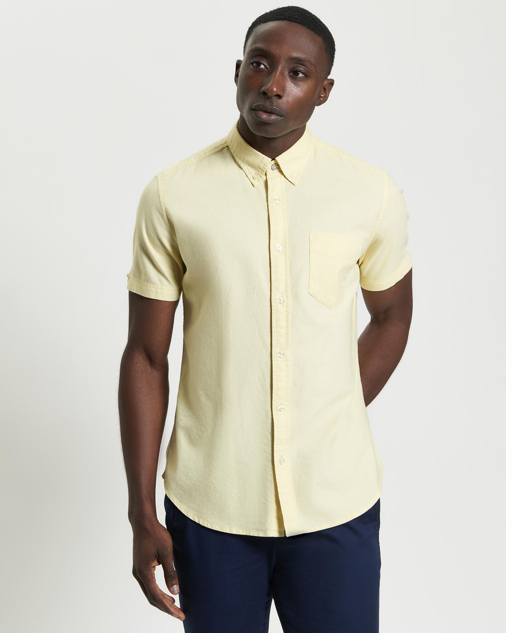 Short Sleeve Signature Oxford Shirt in Corn