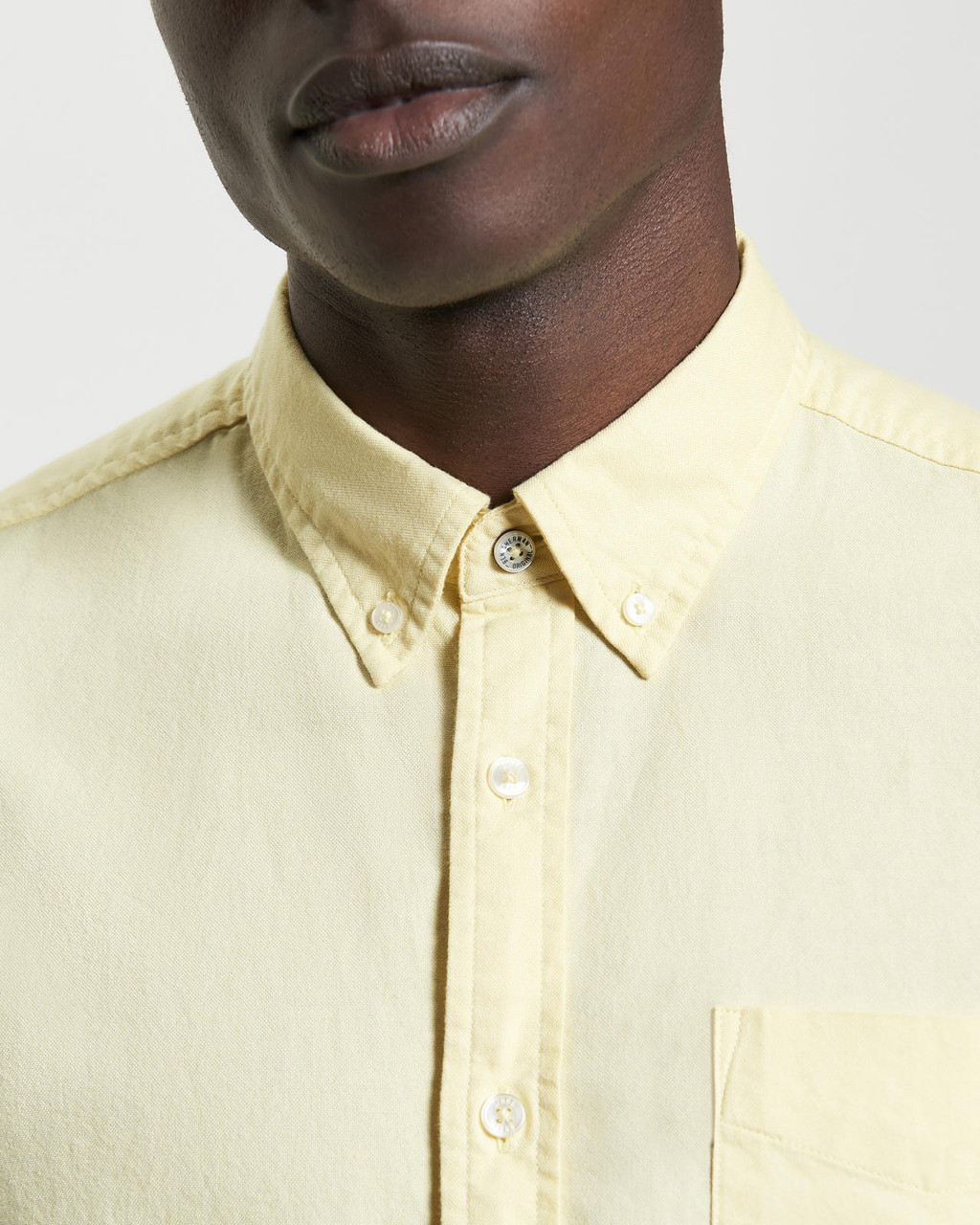 Short Sleeve Signature Oxford Shirt in Corn