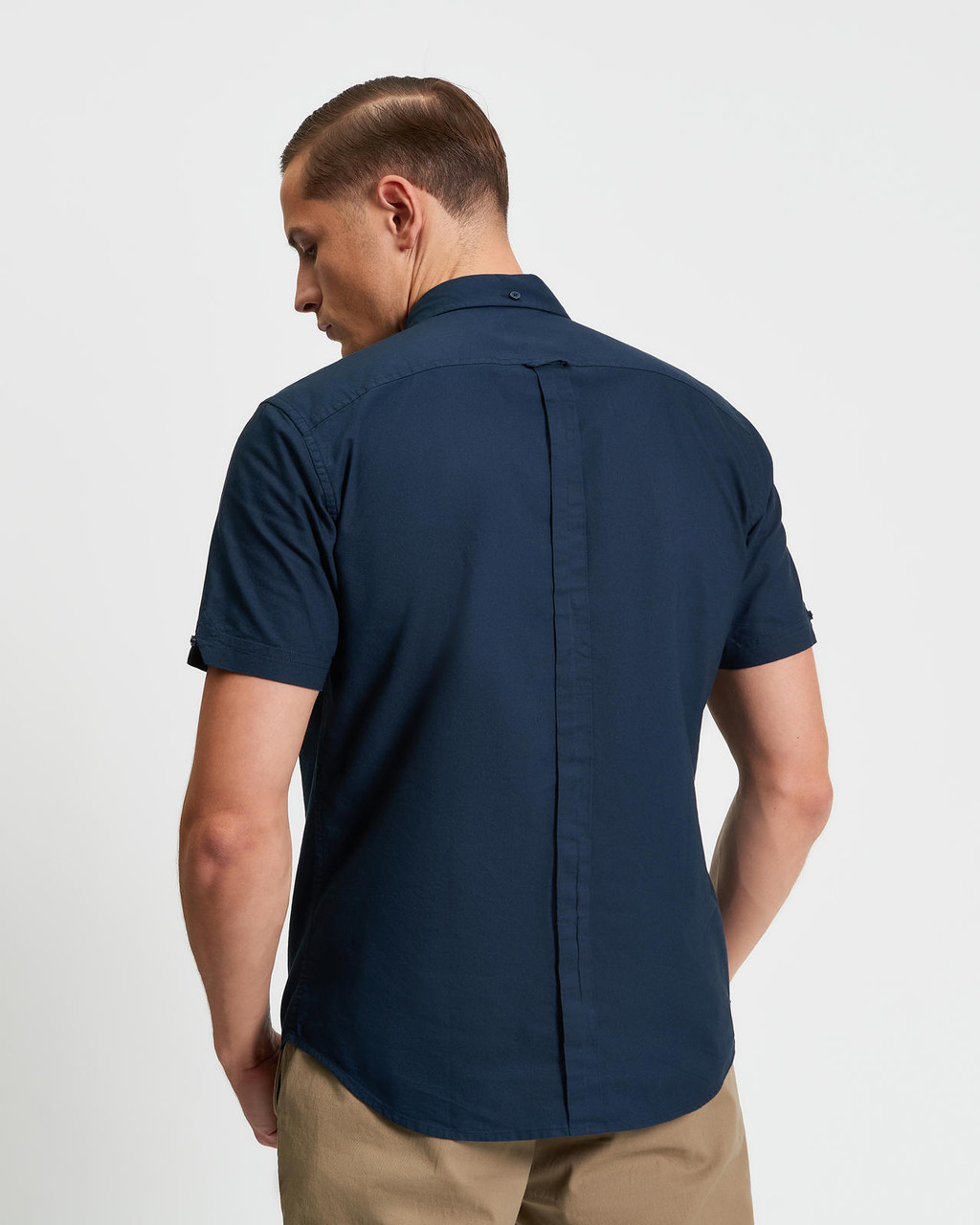Short Sleeve Signature Oxford Shirt in Dark Navy