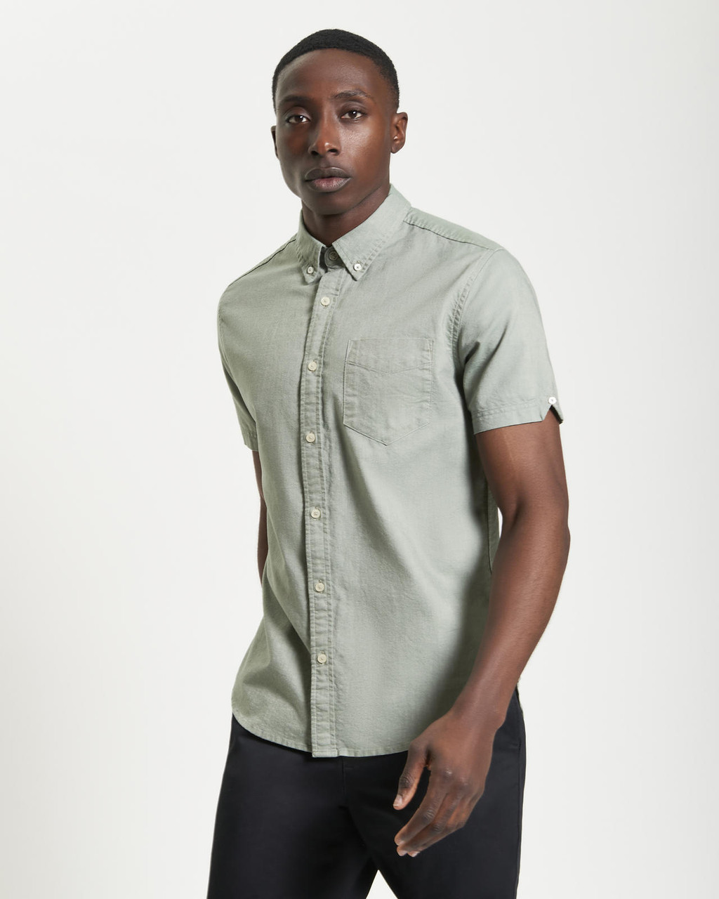 Short Sleeve Signature Oxford Shirt in Pale Khaki
