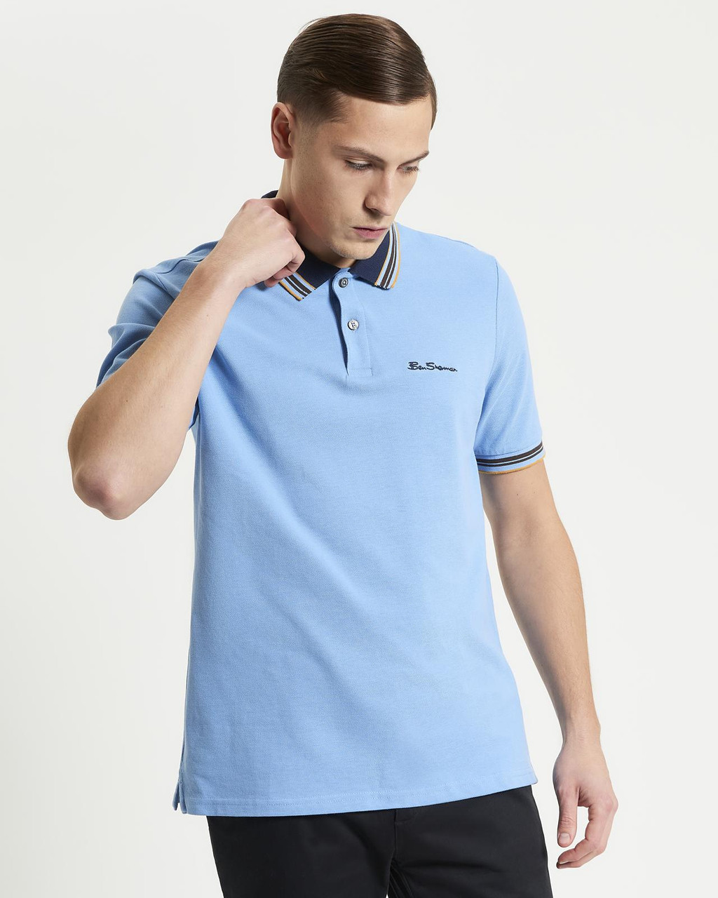 House Collar Contrast Stripe Tipped Polo in Glacier