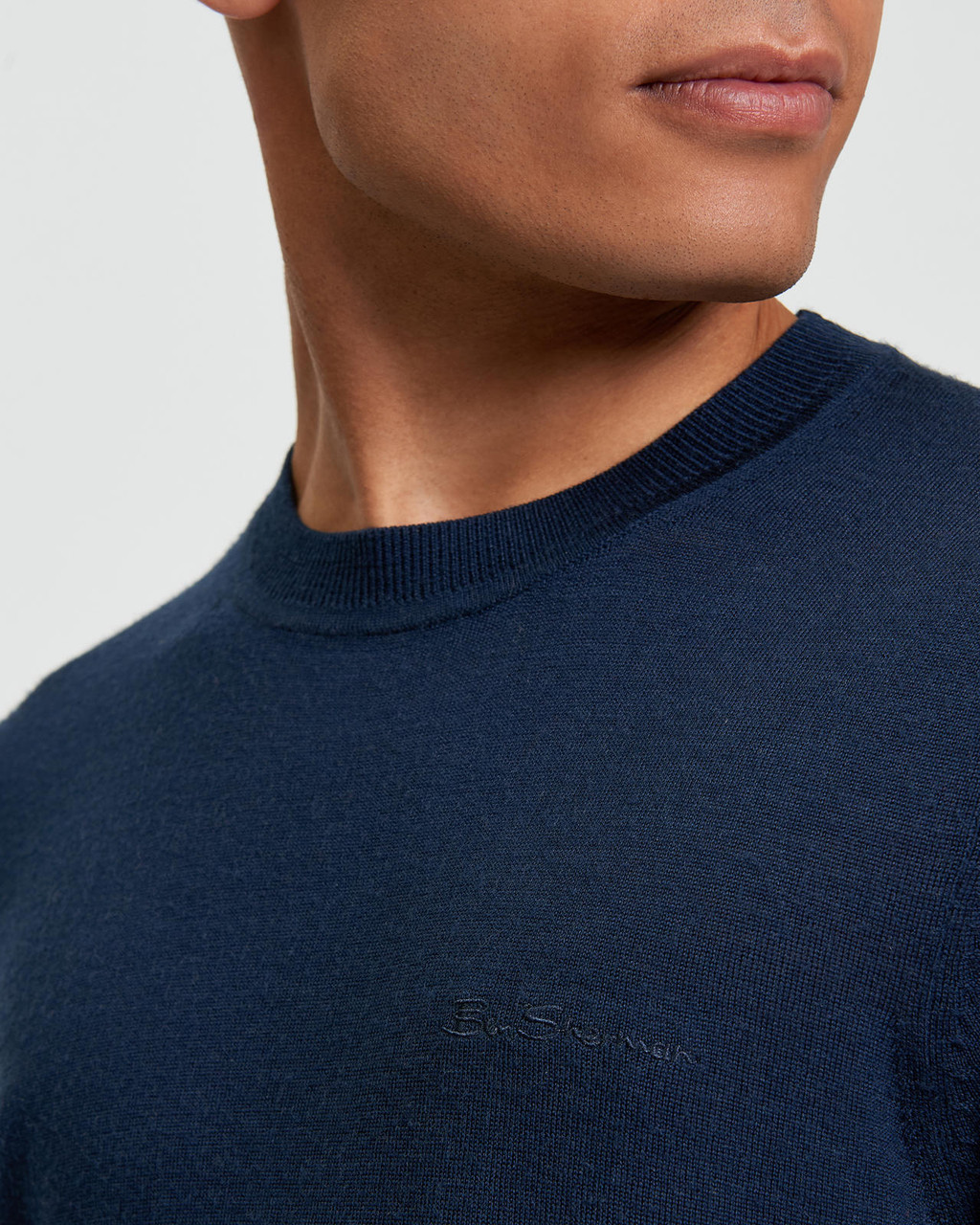 MERINO CREW NECK in Dark Navy