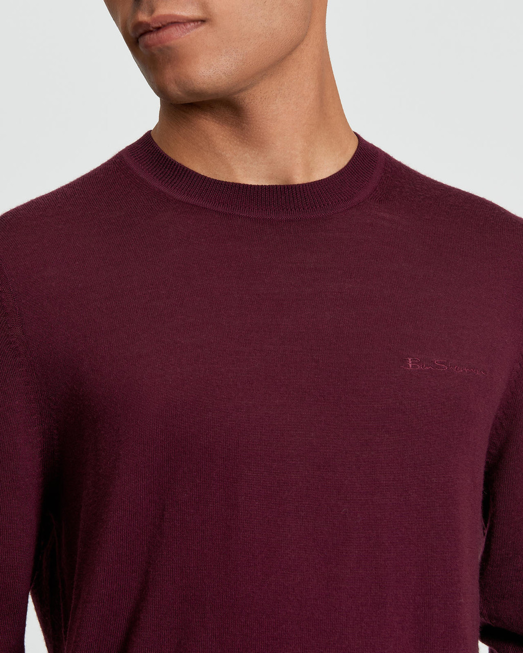MERINO CREW NECK in Dark Wine