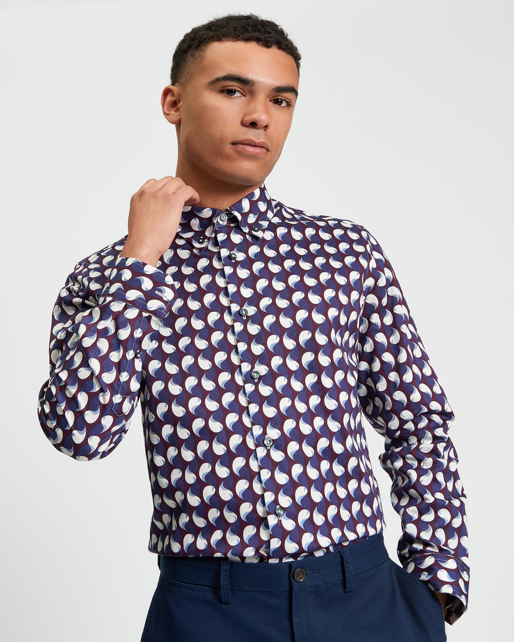 PAISLEY GEO PRINT in Dark Wine