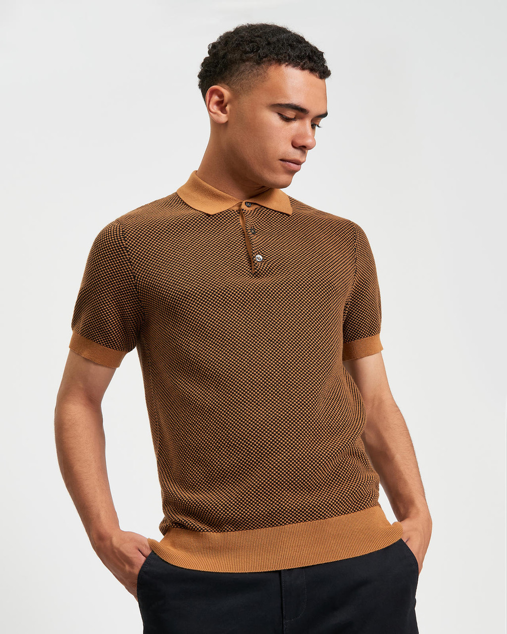 BICOLOURED TEXTURED POLO in Camel
