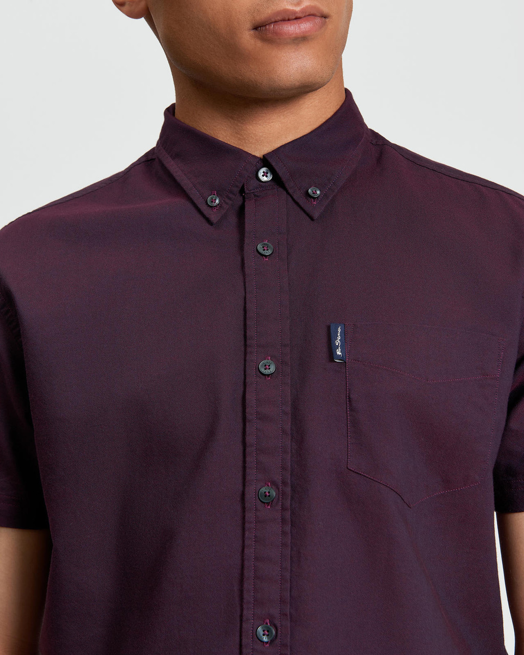 Short Sleeve Signature Oxford Shirt in Dark Wine