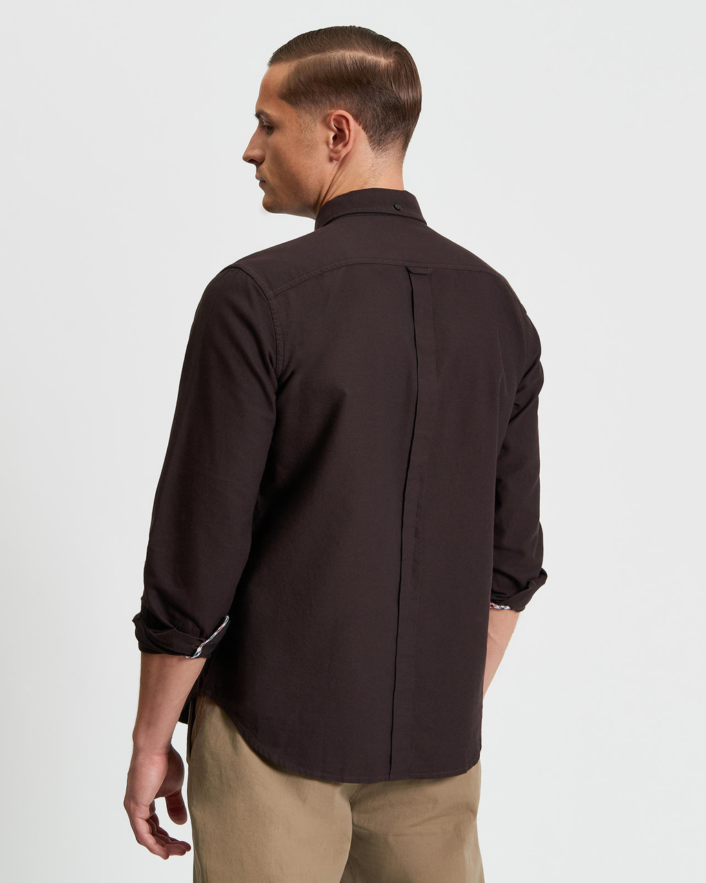Long Sleeve Signature Oxford Shirt in Dark Brown