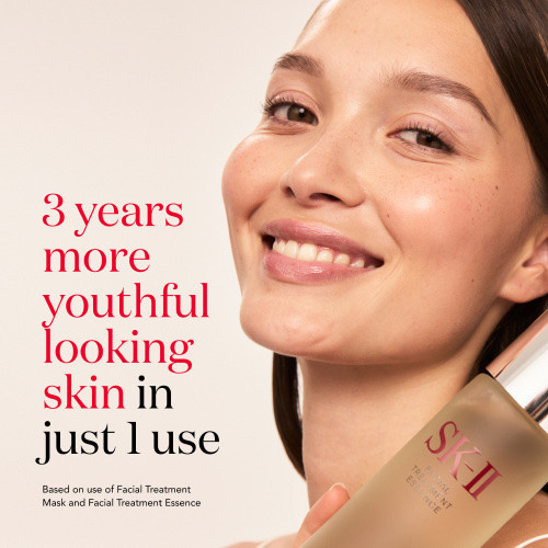 SK-II Glow Up Duo gift set - 3 years more youthful-looking skin in just 1 use