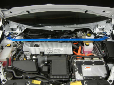 Cusco Strut Bar F-OS ZVW30 PRIUS  **FOR USDM MODEL ONLY** - 951 540 ALHD User 1