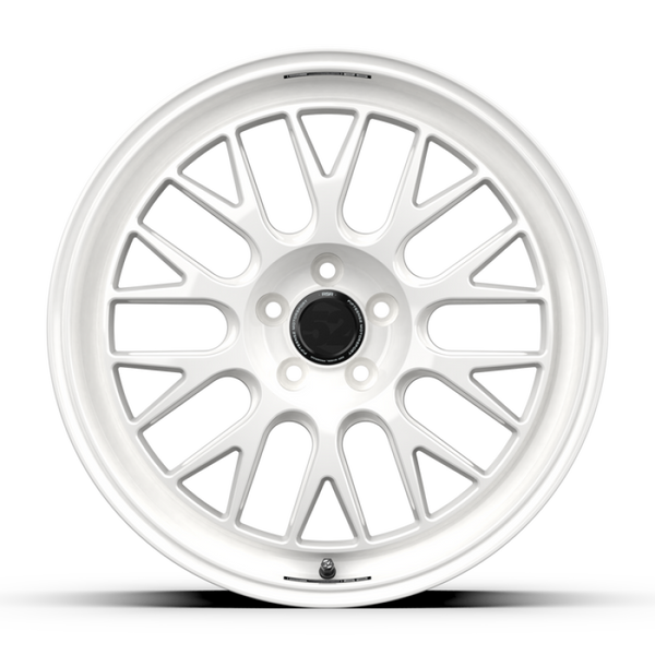 fifteen52 Holeshot RSR 19x9.5 5x114.3 38mm ET 73.1mm Center Bore Rally White - RSHRW-99554+38-2