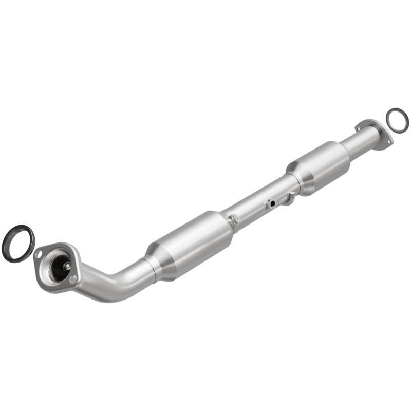 MagnaFlow 13-15 Toyota Tacoma California Grade CARB Compliant Direct-Fit Catalytic Converter - 5582703
