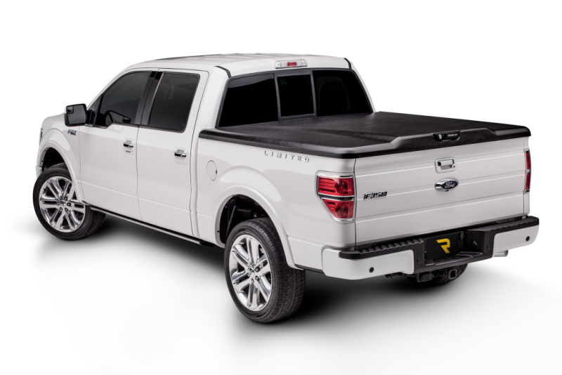 UnderCover 22-24 Toyota Tundra 5.5ft Elite Bed Cover - UC4158