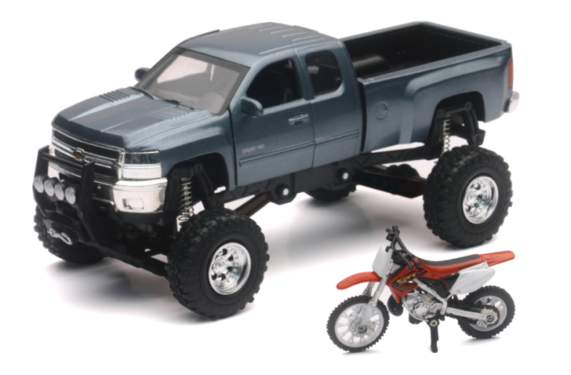 New Ray Toys Chevolet Silverado with Honda Dirt Bike/ Scale - 1:32 - SS-54426