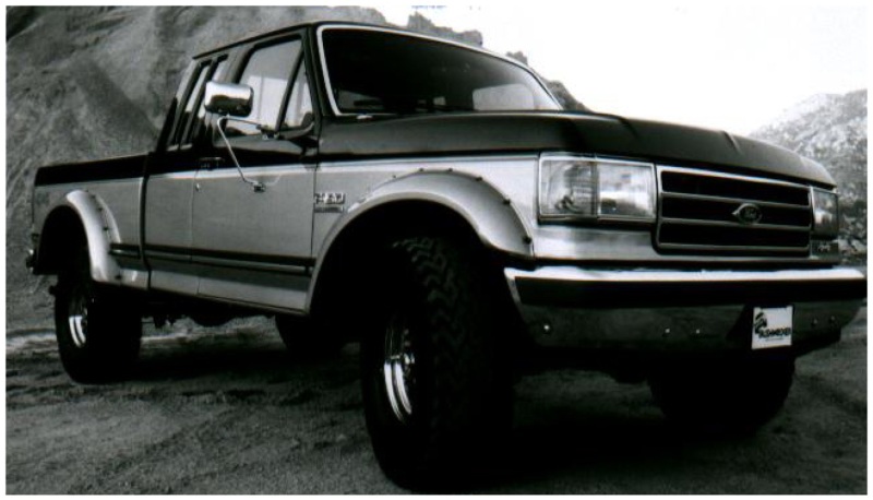 Bushwacker 87-91 Ford Bronco Cutout Style Flares 2pc - Black - 20018-11
