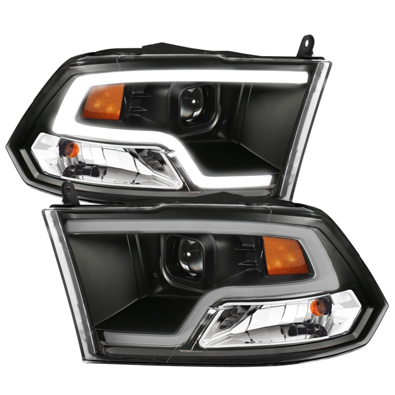 ANZO 09-18 Dodge Ram 1500 Plank Style Projector Headlights Black w/ Halo - 111404