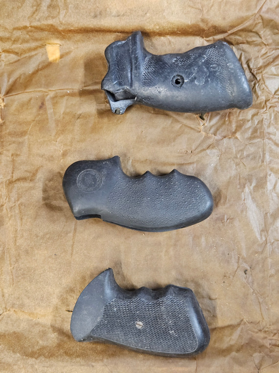 REVOLVER polymer grip lot 10