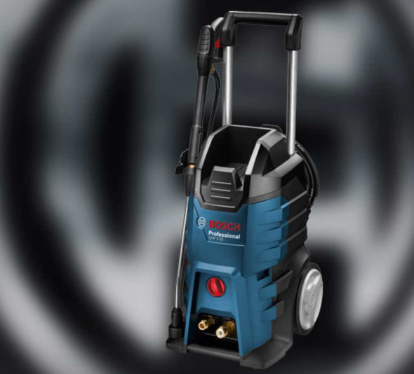 The Bosch GHP 5-65 High pressure washer and Cleaner is powerful and versatile: A compact and mobile all-rounder for daily use.