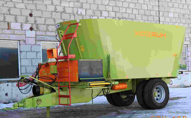 Feeder Wagon with Two Vertical Augers SRK-14V Hozain