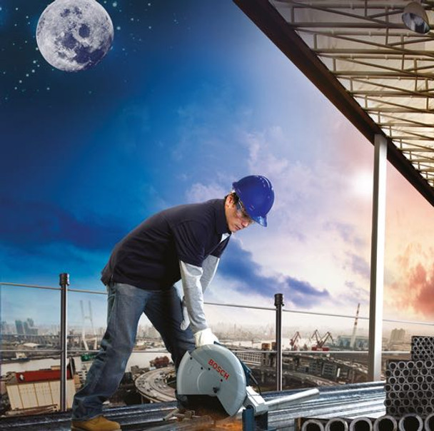 Bosch GCO 2000 Metal multi-cutter, saw and grinder in action in the field