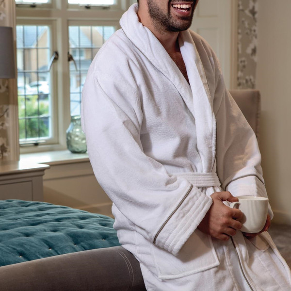 Mitre Heritage Ambassador Taupe Large Bathrobe White