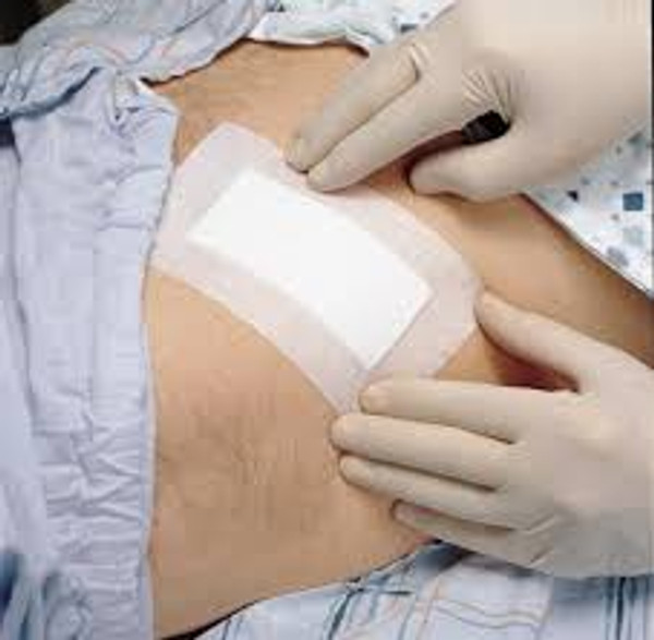 Medipore⢠+Pad Soft Cloth Adhesive Wound Dressings (10 x 10 cm) (Pack of 25) Medipore⢠+Pad Soft Cloth Adhesive Wound Dressings (10 x 10 cm) (Pack of 25)