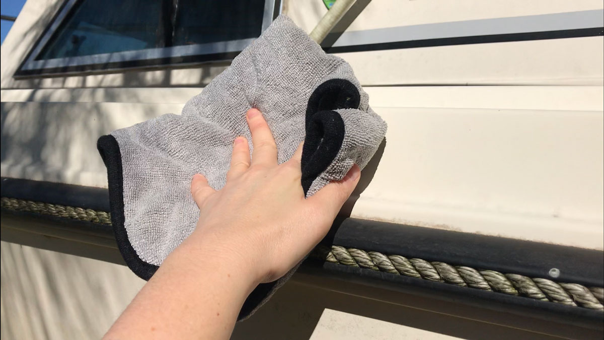 Waterless Wash Wiping