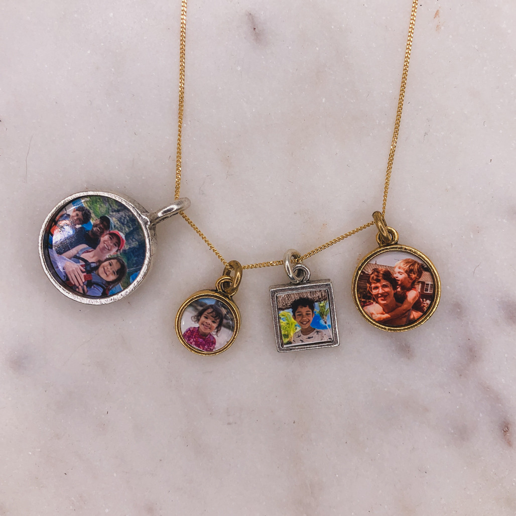 Charm Locket Necklace with Photos of the Whole Family Locket Sisters