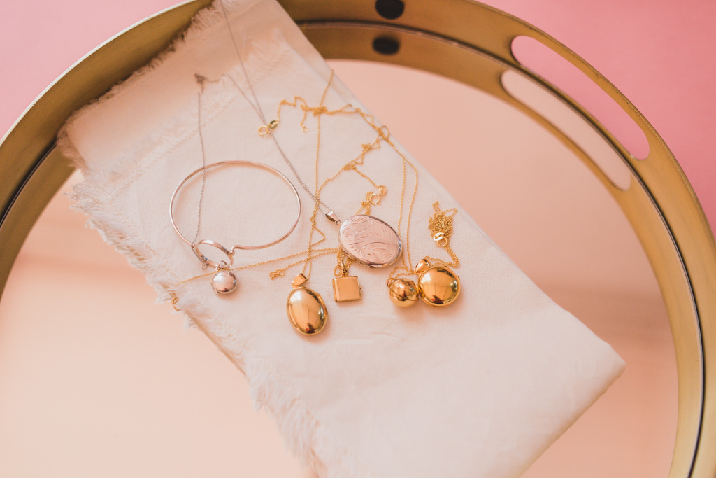 What does 2020 want from us? Locket Sisters