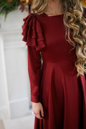 Madame Monet - Burgundy