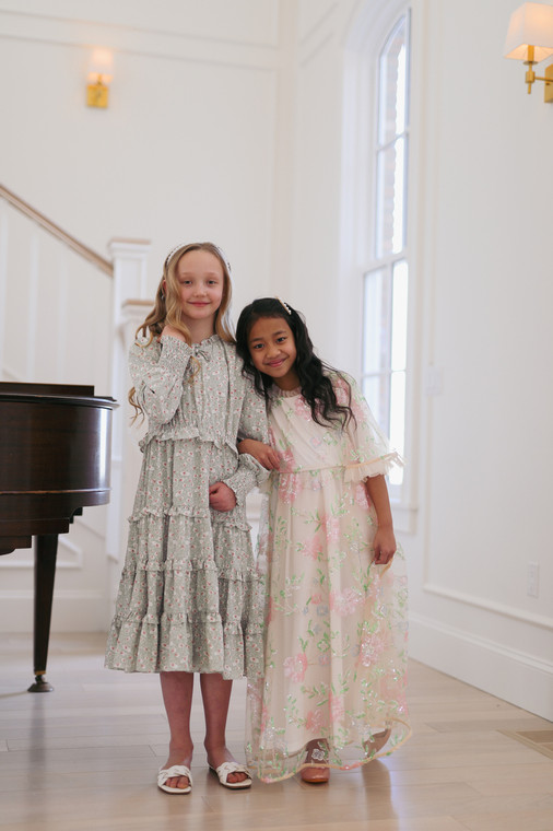 Beautiful Beginnings Dress for Girls Medium Beautiful Beginnings Dress for Girls Medium