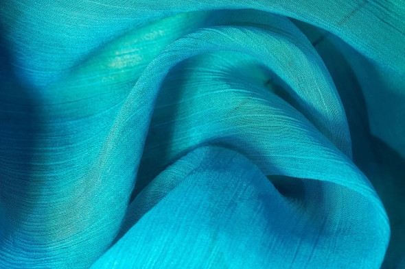 Flowing Blue Fabric (PRT-15842-121704) - Canvas Art Print - 36in X 24in