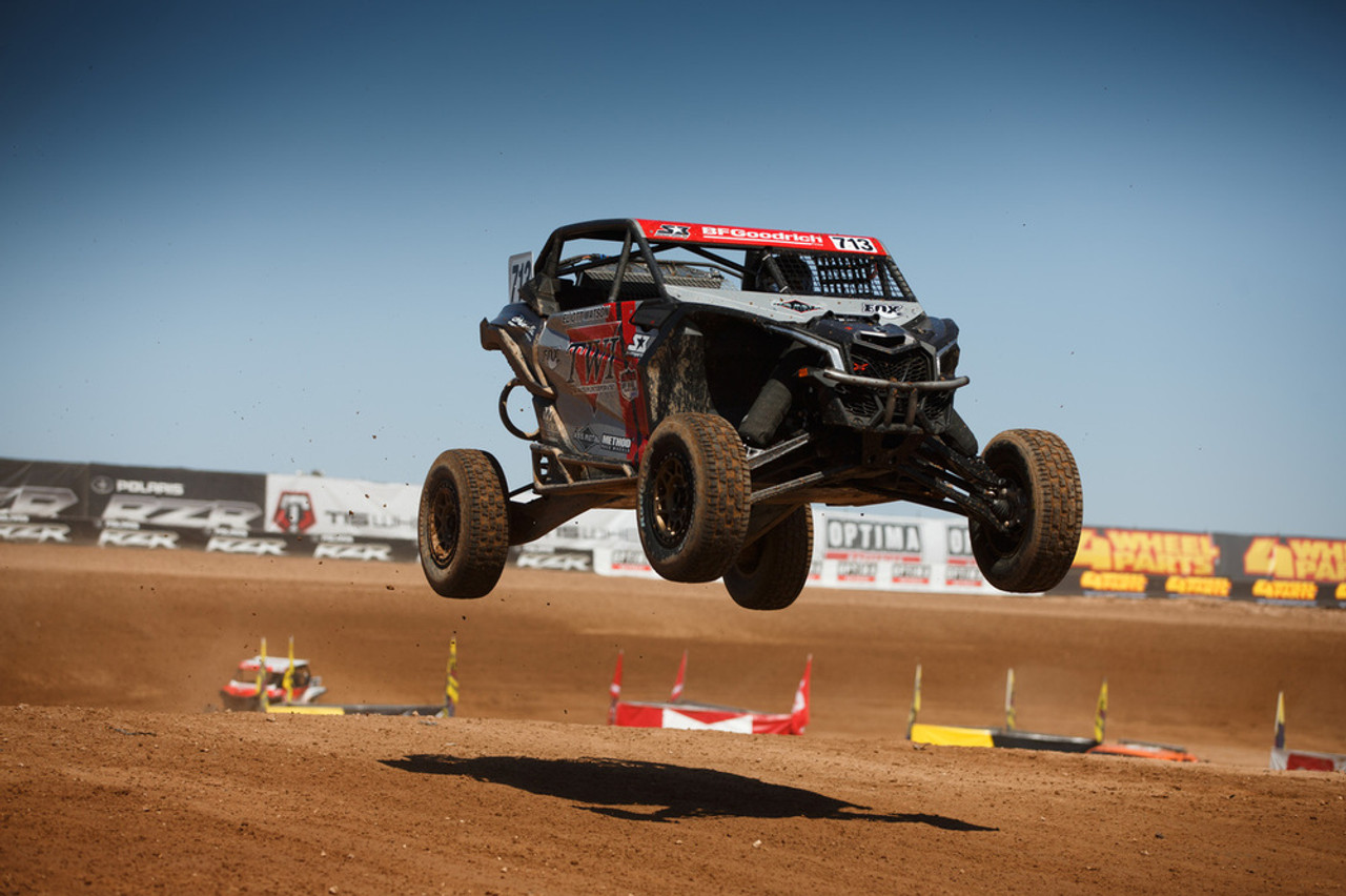 2017 Can-Am Maverick X3 X rs, Axis Metal Design / Eliott Watson