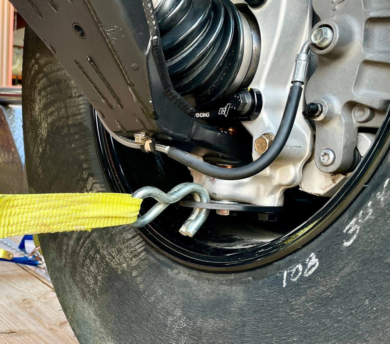 スロウ・ダウン・ユア・アームズ Maverick R Width Reduction Suspension Tie Down Kit | Shift