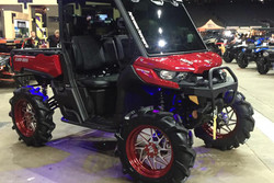 2017 Can-Am Defender, Red / Black