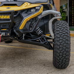 2025 Can-Am Maverick R, Black / Yellow