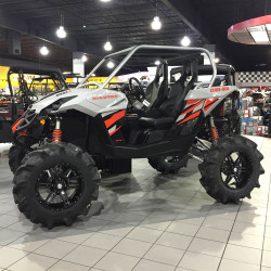 2016 Can-Am Maverick, Grey / Red / Black