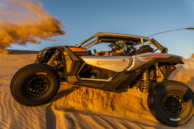 2020 Can-Am Maverick X3 X rs Turbo RR, Brian and Hailie Deegan 2020 Can-Am Maverick X3 X rs Turbo RR, Brian and Hailie Deegan