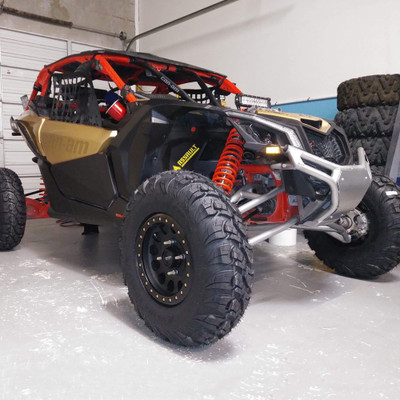2017 Can-Am Maverick X3 X rs, Red / Gold / Silver