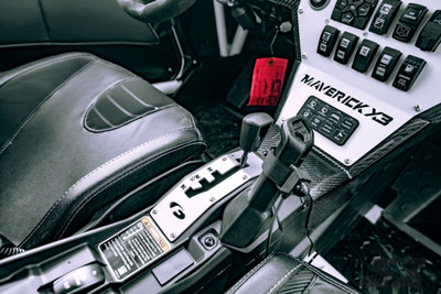 2022 Can-Am Maverick X3 X rs Turbo RR, White / Black