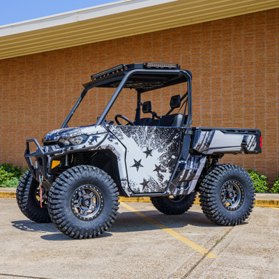 2024 Can-Am Defender Black / White, Big Tex Trailers 2024 Can-Am Defender Black / White, Big Tex Trailers
